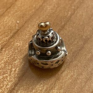 Authentic Pandora retired Wedding cake charm